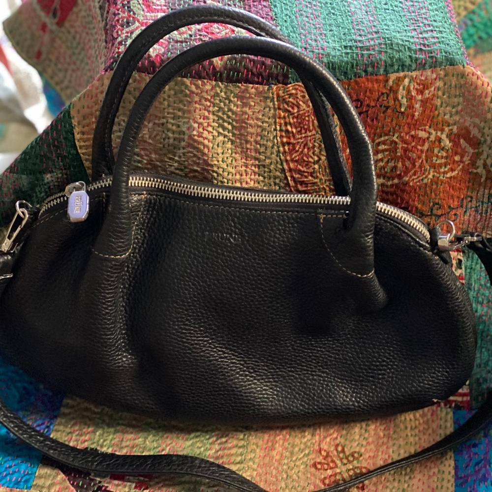 PRUNE RAW BLACK LEATHER CROSSBODY BAG